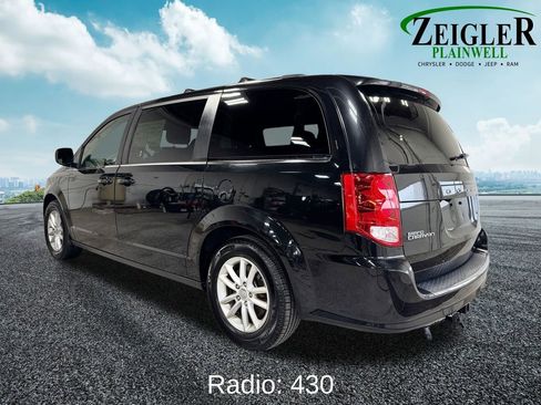 Used 2019 Dodge Grand Caravan SXT FWD image 3