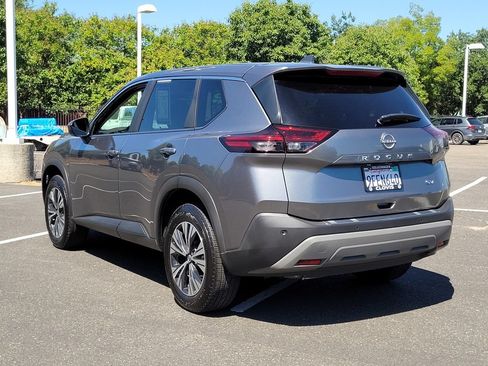Used 2023 Nissan Rogue SV FWD image 8