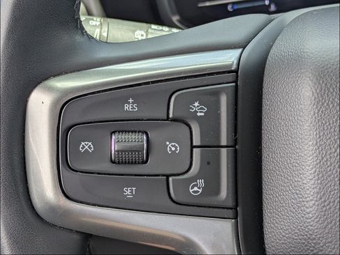 Used 2023 Chevrolet Tahoe Z71 w/ Luxury Package AWD/4WD image 20