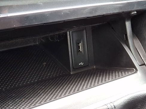 Used 2019 Volkswagen Golf SE w/ Driver Assistance Package image 25