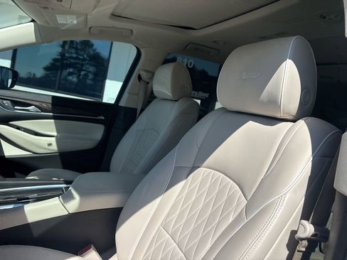 Used 2023 Buick Enclave Avenir w/ Avenir Technology Package image 3