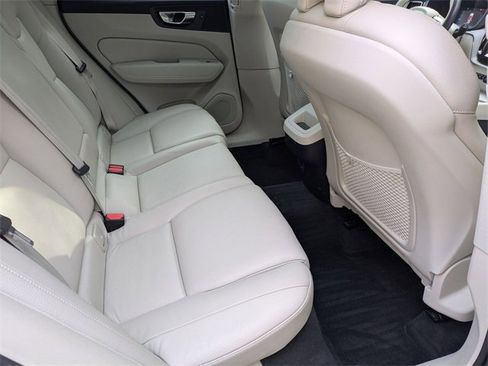 Certified 2023 Volvo XC60 B5 Plus image 27