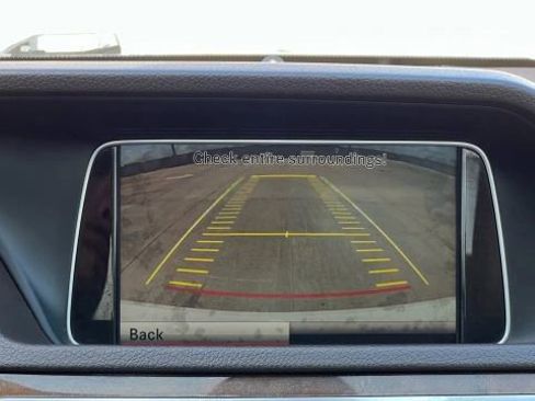 Used 2015 Mercedes-Benz E 350 4MATIC Sedan image 92