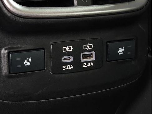 Used 2025 Subaru Outback Touring XT AWD/4WD image 11