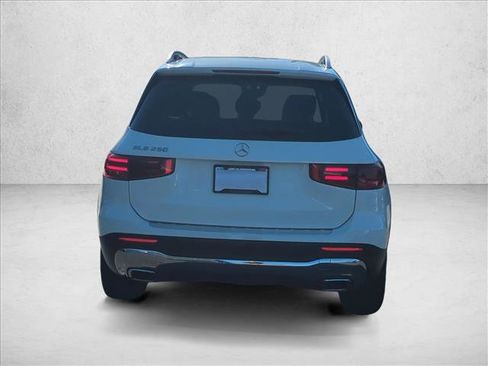 Certified 2025 Mercedes-Benz GLB 250 image 10