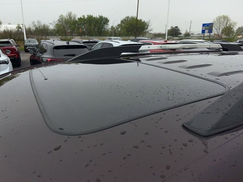 Certified 2021 GMC Acadia Denali w/ Denali Ultimate Package AWD/4WD image 11