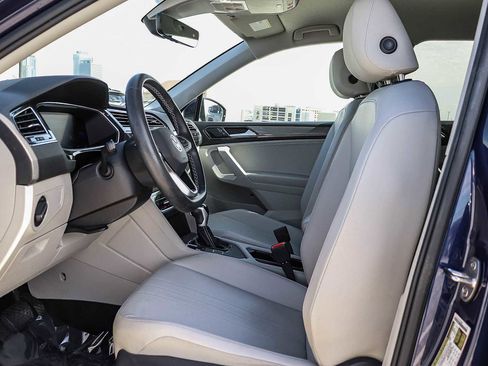 Certified 2022 Volkswagen Tiguan SE image 18