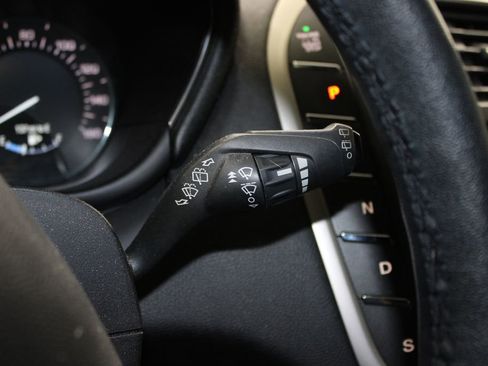 Used 2018 Lincoln MKC Premiere image 24