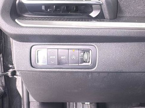 Used 2024 Chevrolet Traverse LT AWD/4WD image 35