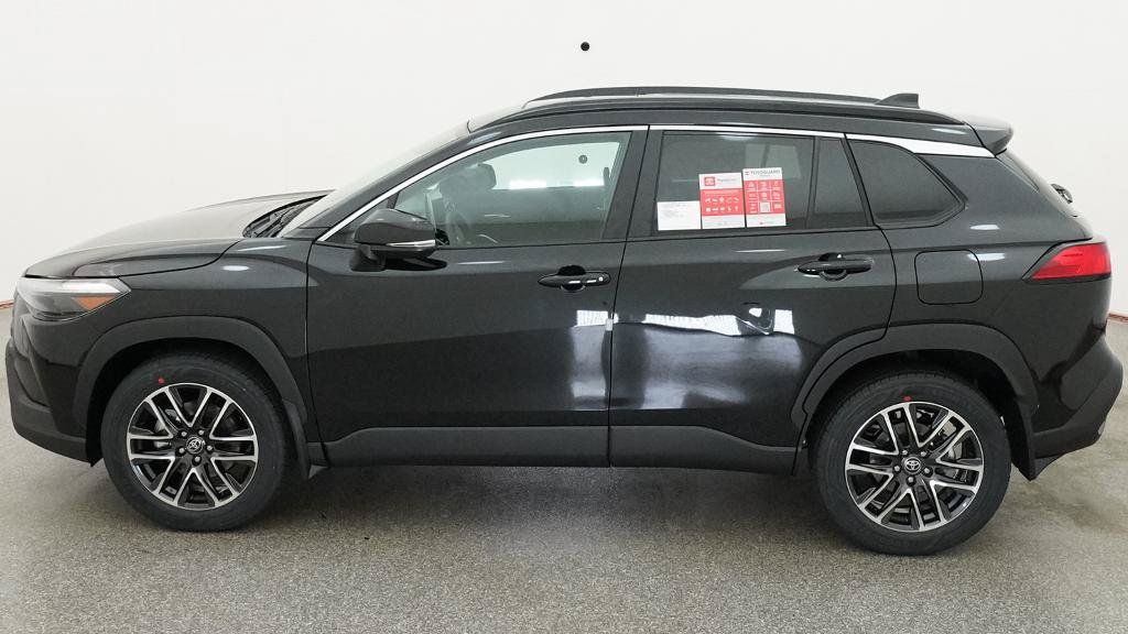 New 2026 Toyota Corolla Cross XLE w/ Convenience Package FWD image 3