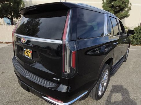 Used 2022 Cadillac Escalade Premium Luxury image 8