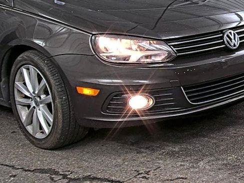 Used 2013 Volkswagen Eos Komfort FWD image 13