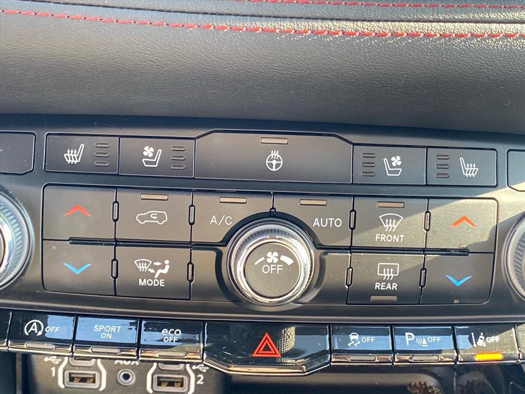 Used 2025 Dodge Durango GT AWD/4WD image 14