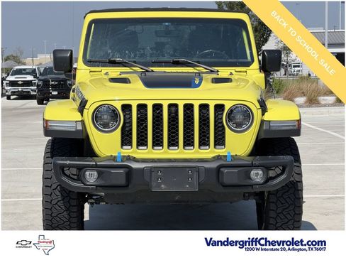Used 2023 Jeep Wrangler Unlimited Rubicon 4xe w/ Steel Bumper Group AWD/4WD image 7
