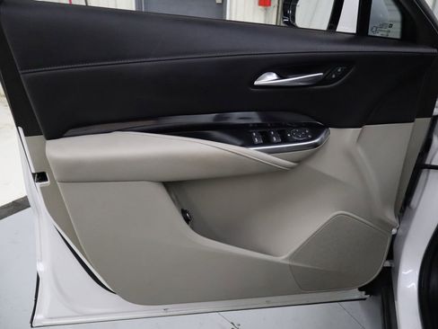 Used 2023 Cadillac XT4 Luxury w/ Cold Weather Package image 16