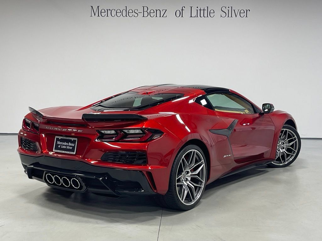Used 2023 Chevrolet Corvette Z06 w/ Chrome Exterior Badge Package RWD image 6