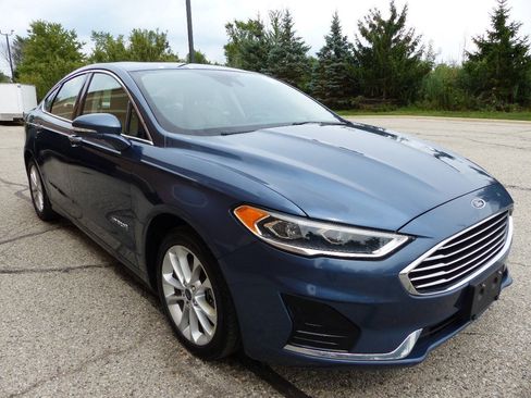 Used 2019 Ford Fusion SEL FWD image 13