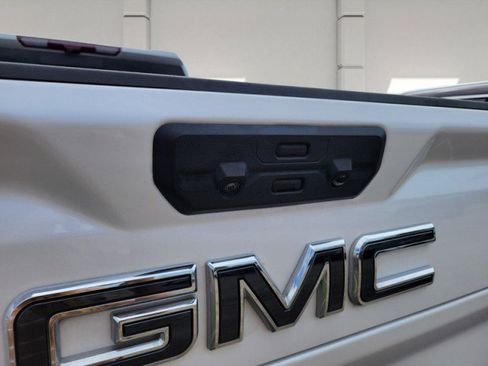 Used 2024 GMC Sierra 2500 Denali Ultimate image 6