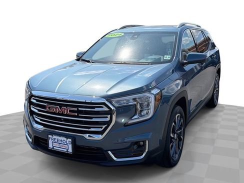 Certified 2024 GMC Terrain SLT w/ Infotainment Package II AWD/4WD image 1