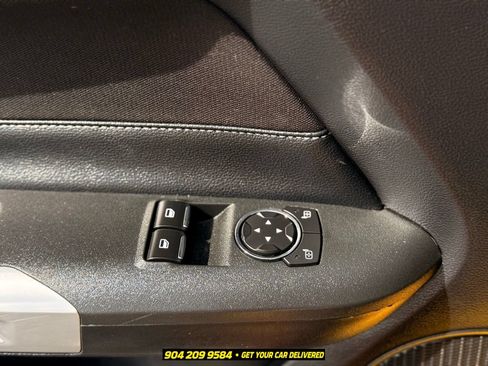 Used 2017 Ford Mustang GT RWD image 15