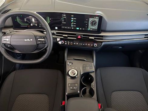 New 2026 Kia Sportage LX FWD image 15