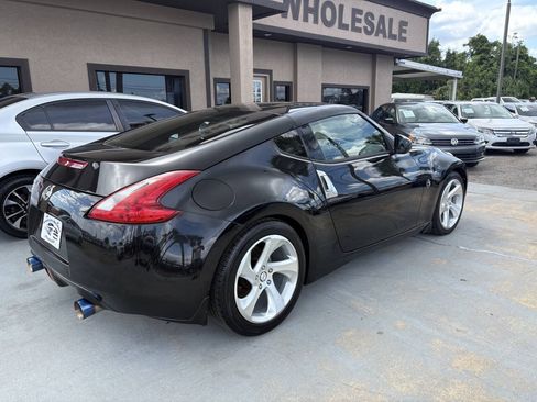 Used 2015 Nissan 370Z Coupe RWD image 6