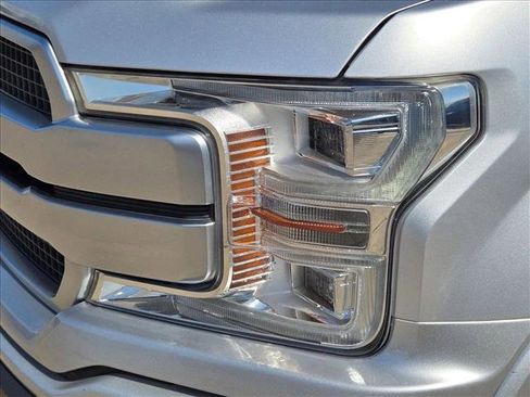 Used 2019 Ford F150 Platinum w/ Equipment Group 701A Luxury AWD/4WD image 9