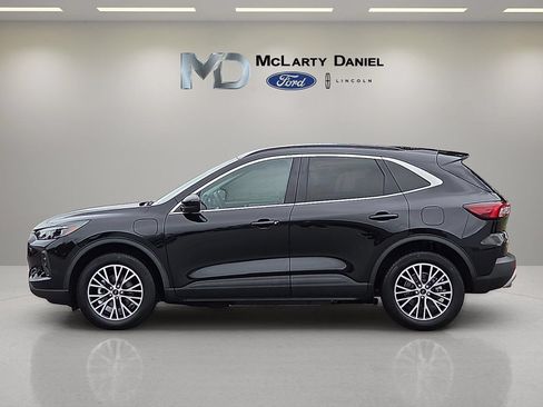 Certified 2025 Ford Escape SE w/ PHEV Premium Package FWD image 3