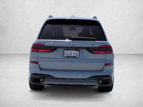 Used 2024 BMW X7 xDrive40i w/ M Sport Package AWD/4WD image 7