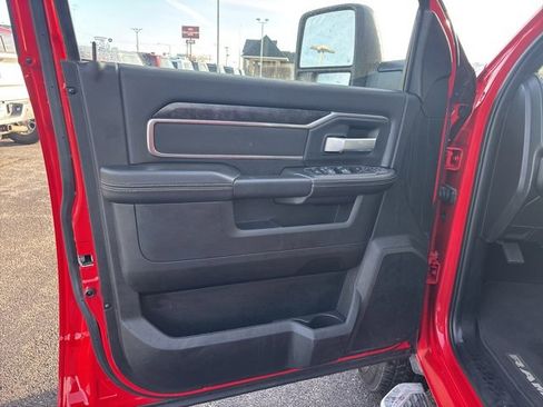 Used 2024 RAM 2500 Big Horn w/ Sport Appearance Package image 17