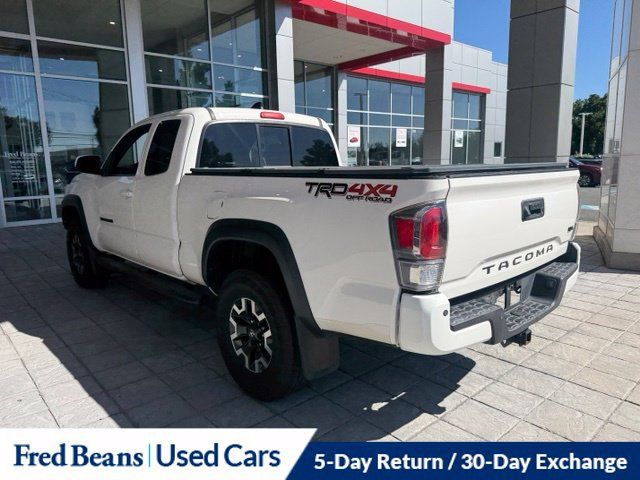 Used 2020 Toyota Tacoma TRD Off-Road w/ TRD Premium Off Road Package AWD/4WD image 17