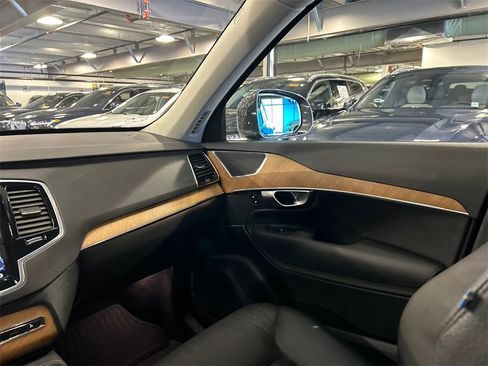 Certified 2024 Volvo XC90 B6 Plus w/ Protection Package Premier image 22