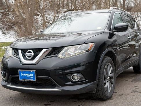 Used 2016 Nissan Rogue SL w/ SL Premium Package image 2
