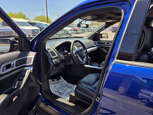 Used 2014 Ford Explorer XLT w/ Equipment Group 202A FWD image 35