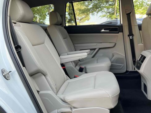 Used 2019 Volkswagen Atlas SE w/ Towing Package image 38