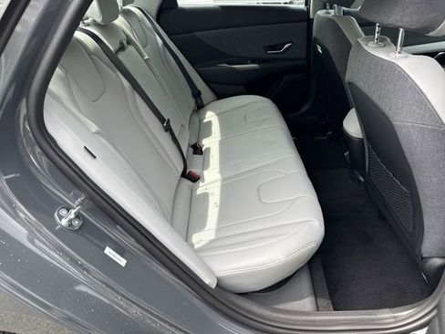 New 2026 Hyundai Elantra Limited FWD image 15