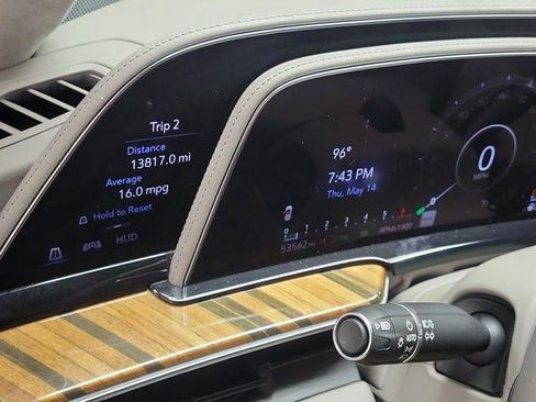 Used 2021 Cadillac Escalade Premium Luxury Platinum RWD image 20