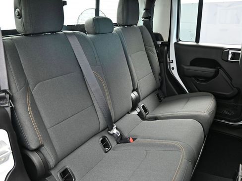 New 2026 Jeep Gladiator Sport image 38