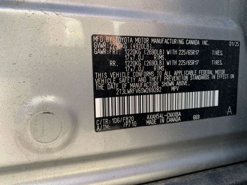 Used 2025 Toyota RAV4 LE image 28