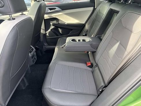 New 2025 Volkswagen Taos SE image 11