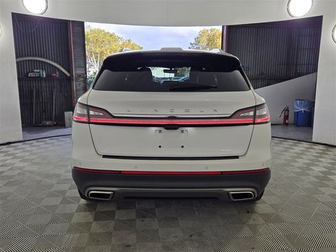 Used 2022 Lincoln Nautilus Reserve w/ Luxury Package image 6