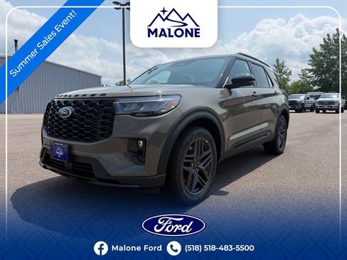 New 2026 Ford Explorer ST-Line w/ ST-Line Street Pack AWD/4WD image 3