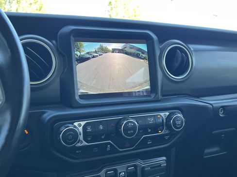 Used 2023 Jeep Wrangler Unlimited Rubicon 4xe w/ Steel Bumper Group AWD/4WD image 38