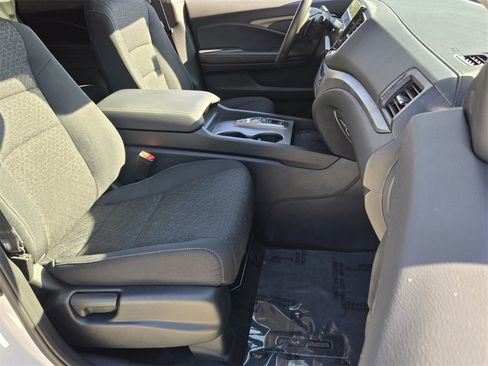 Used 2025 Honda Ridgeline Sport image 18