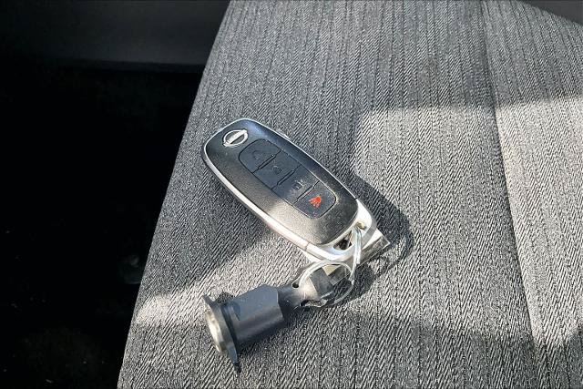 Certified 2023 Nissan Rogue SV FWD image 14