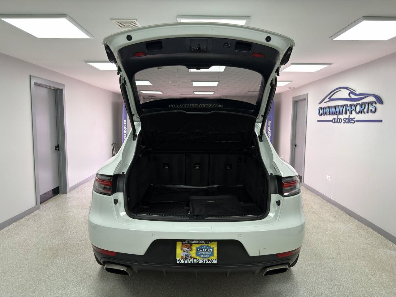 Used 2021 Porsche Macan AWD/4WD image 33
