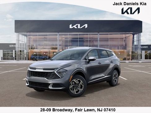 Certified 2025 Kia Sportage LX image 1
