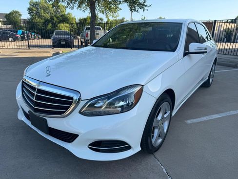 Used 2014 Mercedes-Benz E 350 Sedan image 2