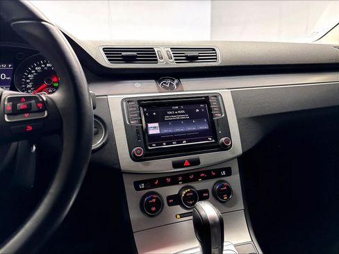 Used 2016 Volkswagen CC R-Line FWD image 9