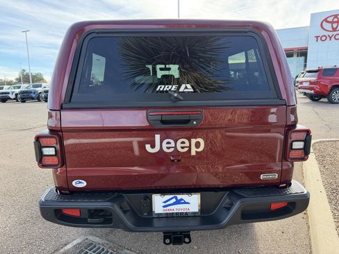 Used 2021 Jeep Gladiator Overland w/ Popular Equipment Package image 4